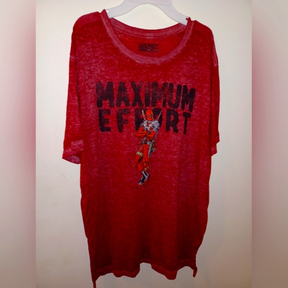 Marvel deadpool  maximum effort sz 2X 50/52 red graphic t shirt (061224D)